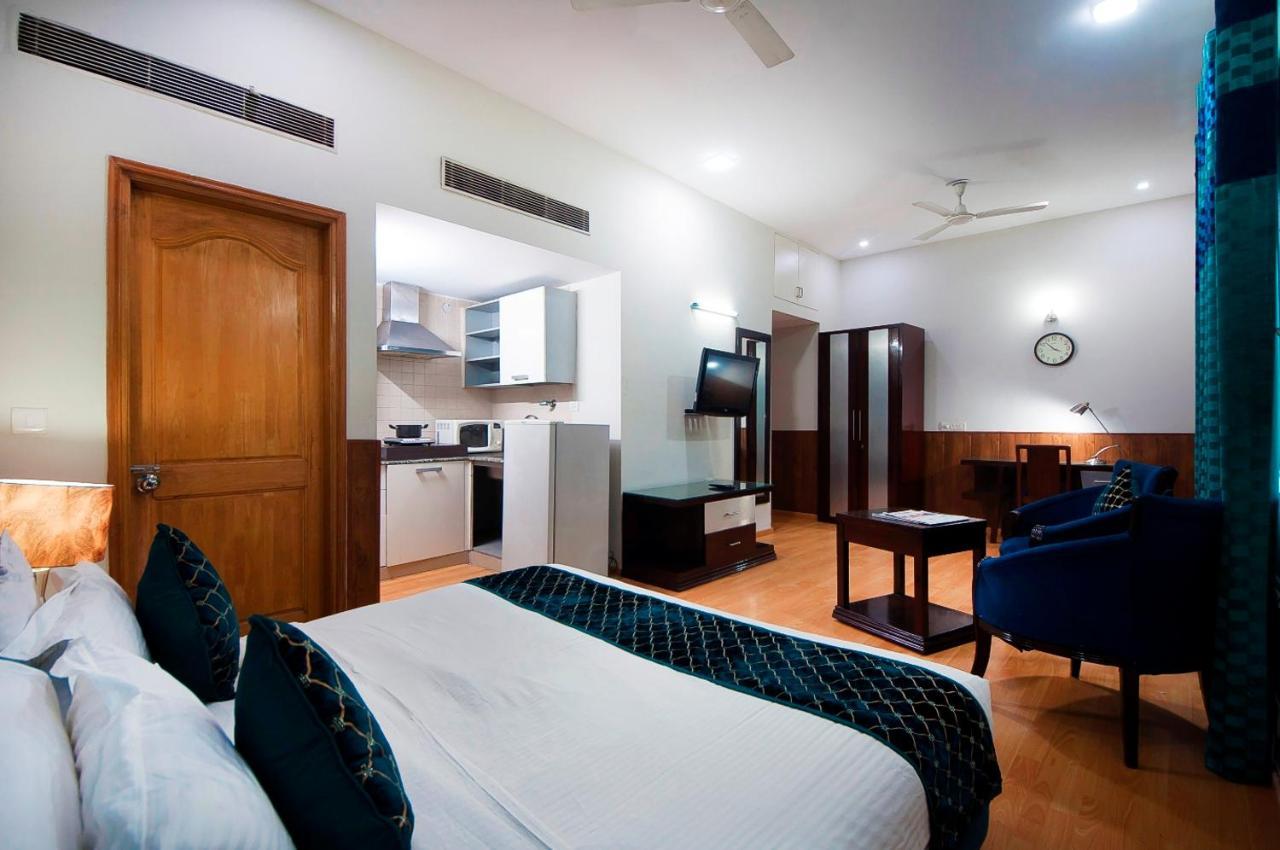 Imperial Apartments Huda City Ґурґаон Екстер'єр фото