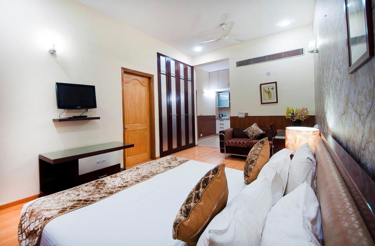 Imperial Apartments Huda City Ґурґаон Екстер'єр фото